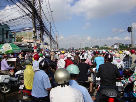 TP Hồ Chí Minh Lại ùn tắc giao thông sau dịp nghỉ Lễ 30 4, 1 5